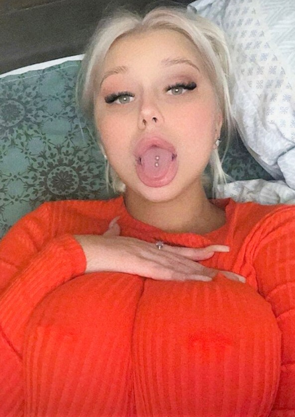 Проститутка Питера Виолла с 5 размером груди предлагает интим услуги у метро Маяковская  +7(981)155-42-85 - фото 3