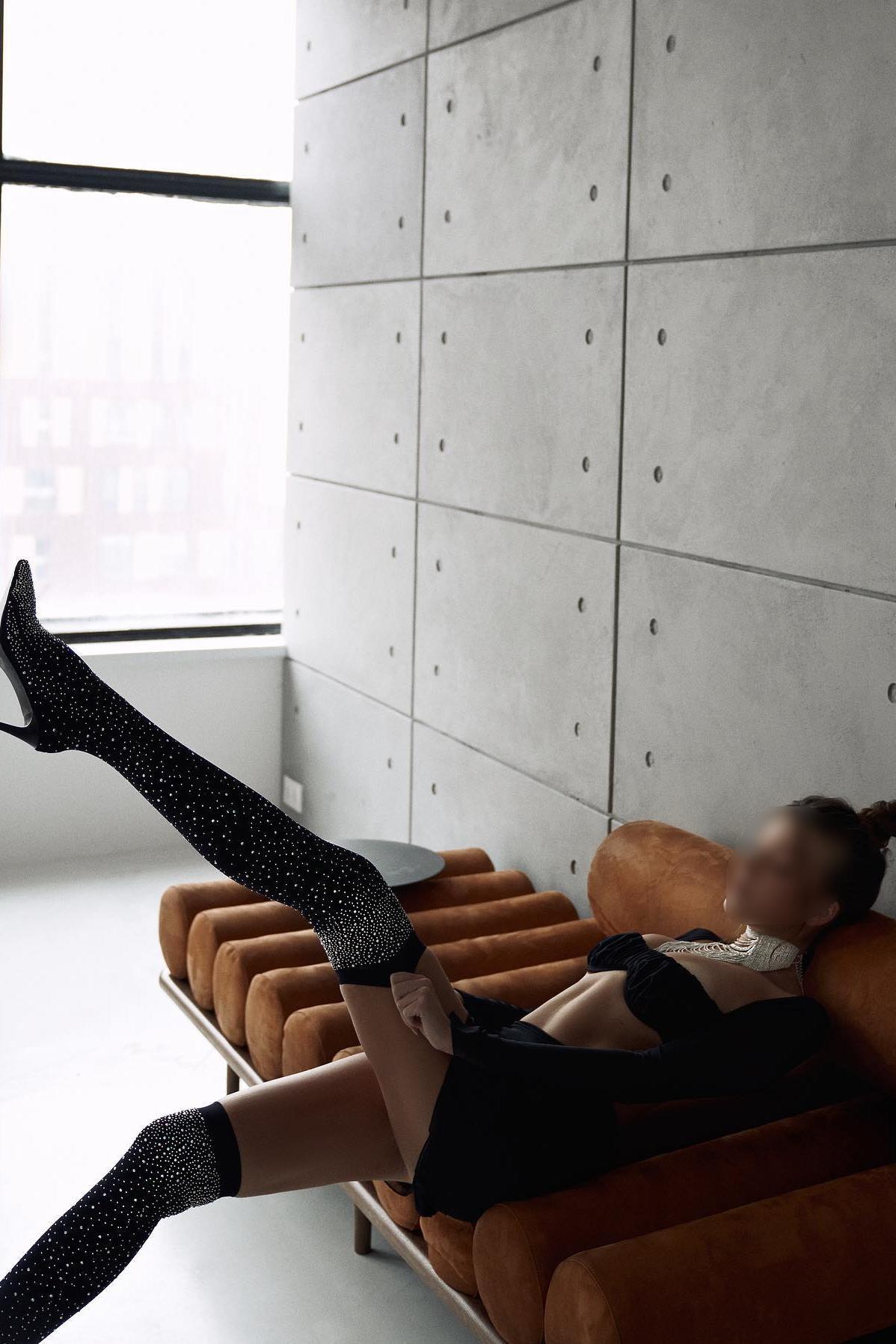 Проститутка Питера Настя с 4 размером груди предлагает интим услуги у метро Рыбацкое  +7(981)136-33-84  - фото 2